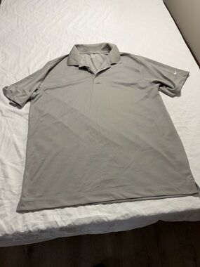 Nike Men’s Light Gray Performance Polo
